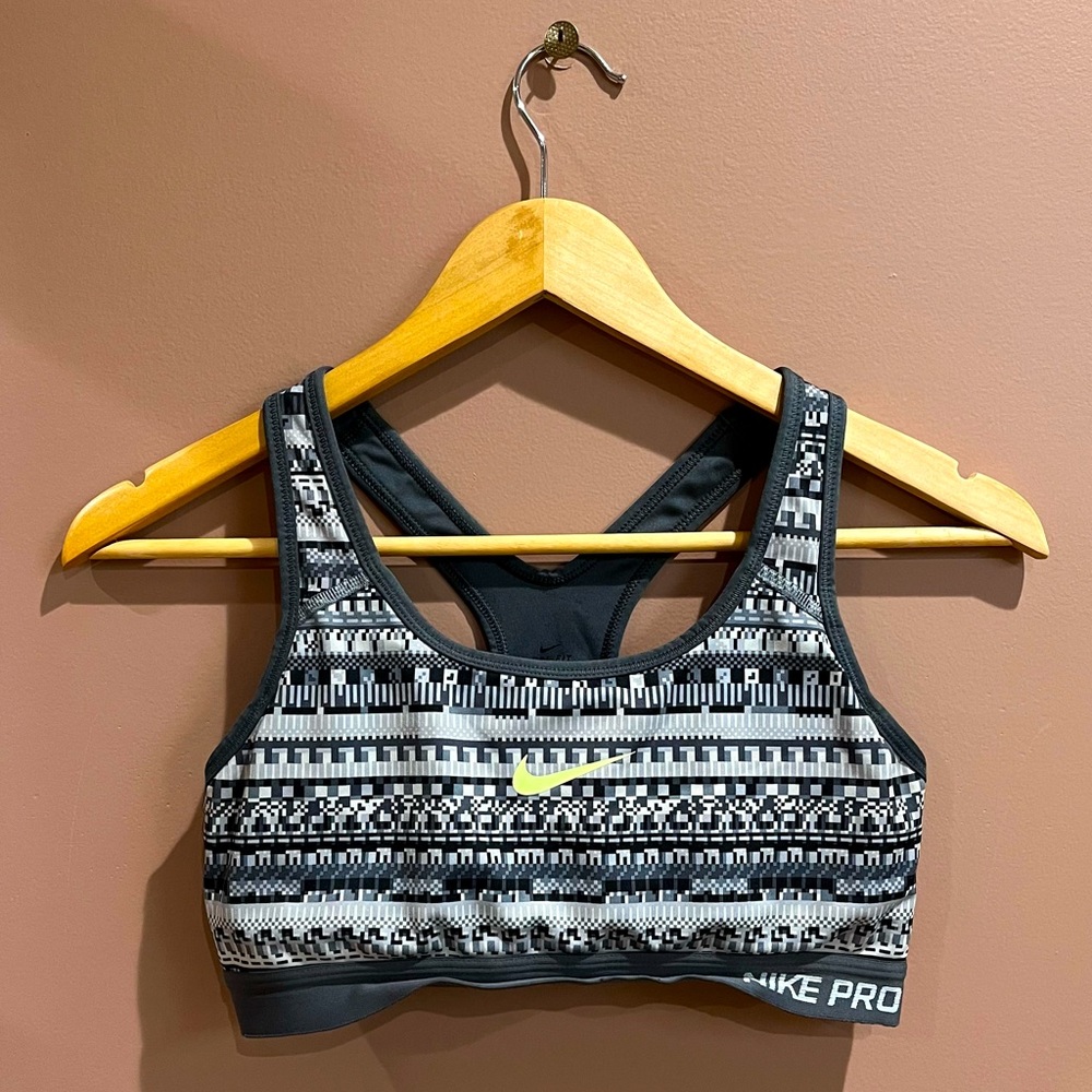 Nike Women’s Dri Fit Patterned Sports Bra